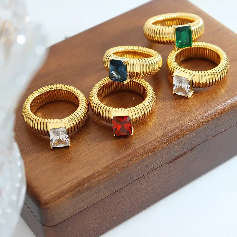 18K Gold Plated Chunky Crystal Striped Ring with Shiny Zircon