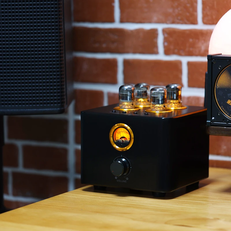 

Retro Bluetooth Fiber Coaxial Full Decoding All-in-One Machine with Headphone Amplifier
