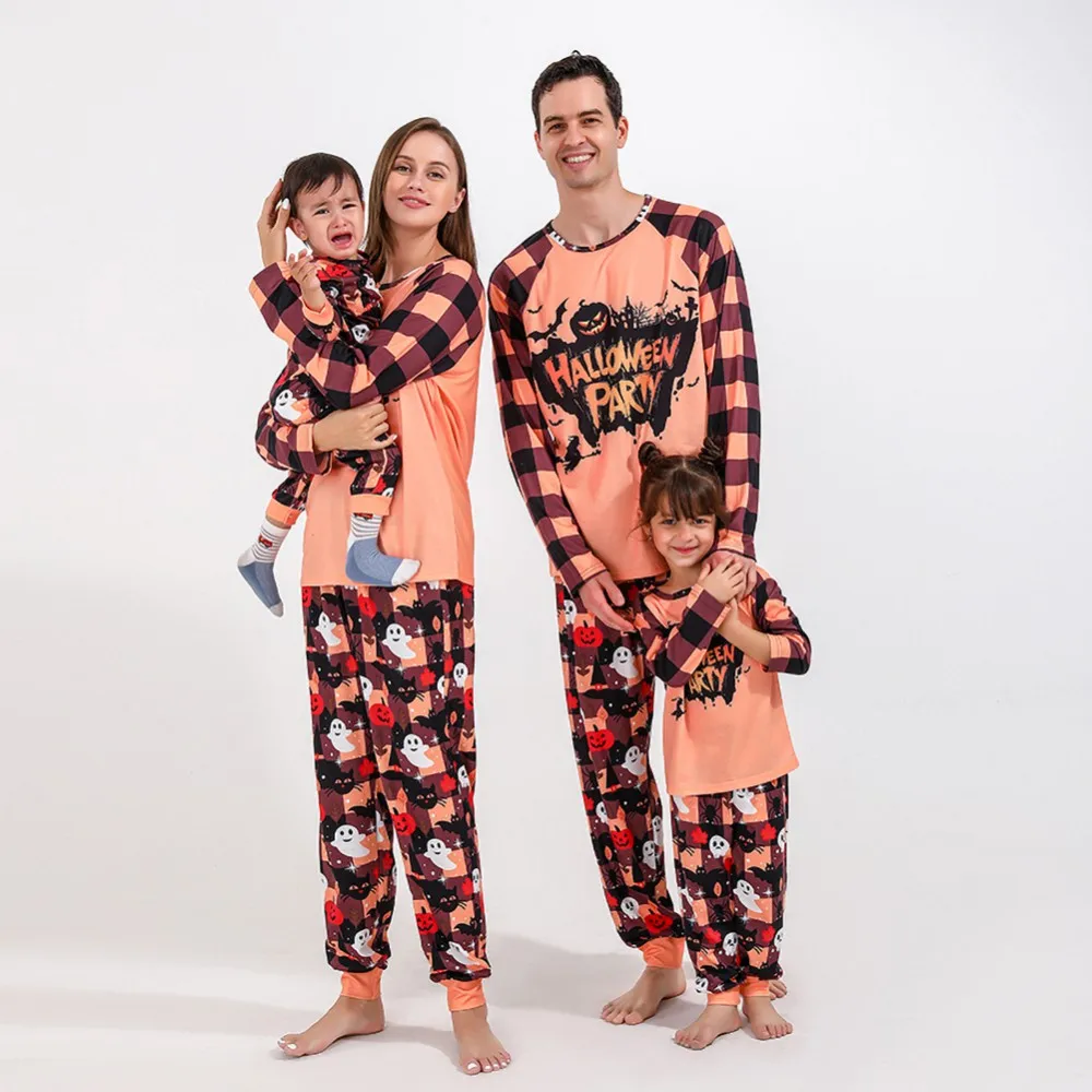 Happy Halloween Party Clothes Adulti Kids Matching Outfits Cartoon Ghost Letter Printed Pigiama Set Casual Loose Sleepwear