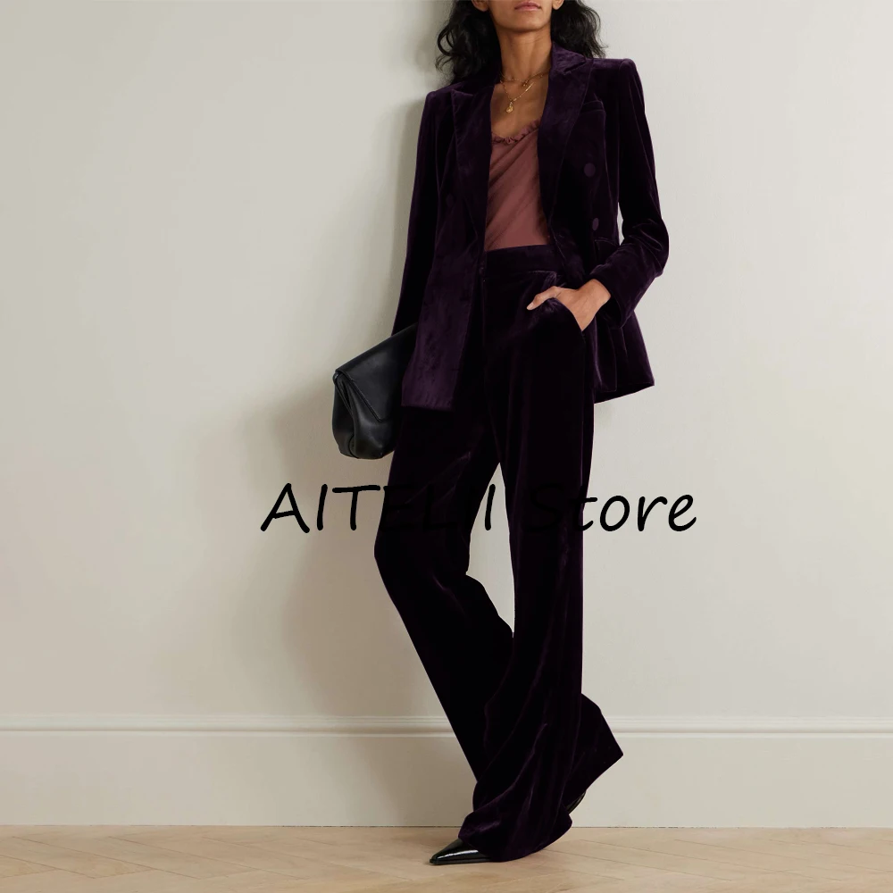 Velvet two-piece suit image 10