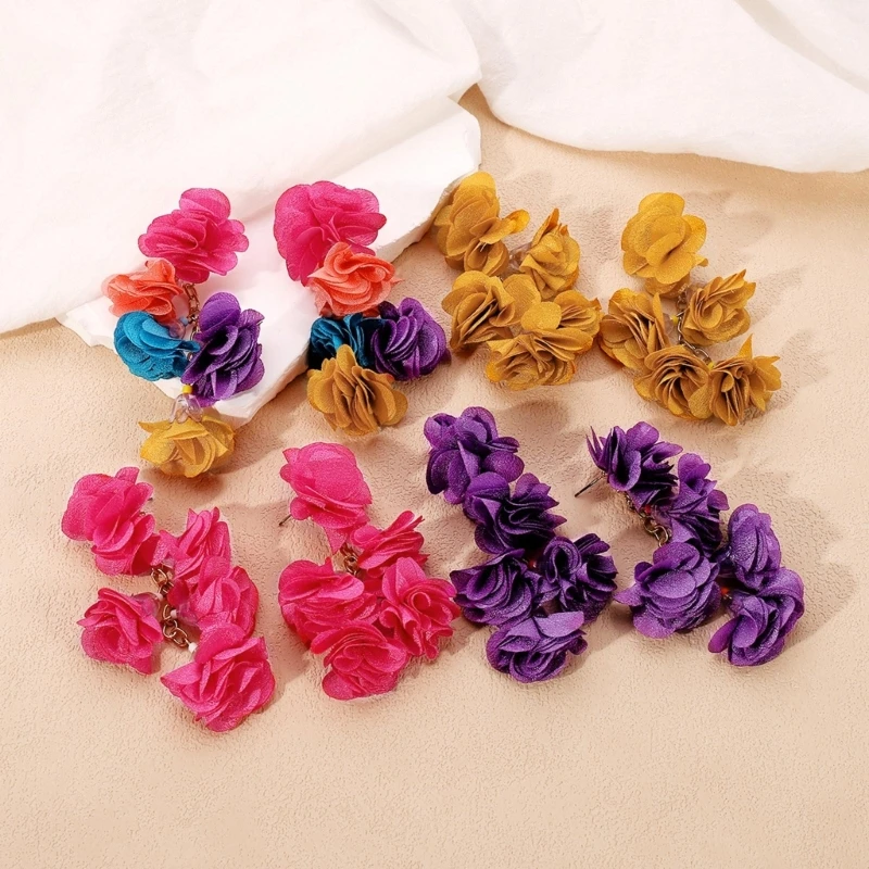 Fiori Pendenti Realizzati Con Filo Gioiello, Delicati Orecchini