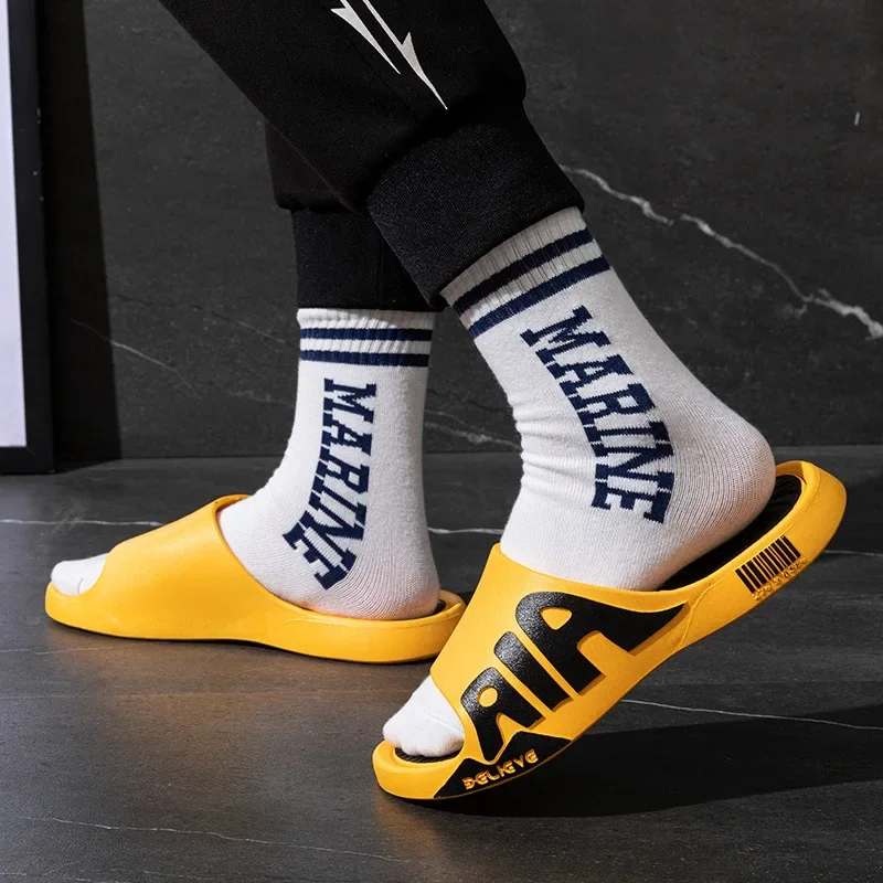 Men's Slippers Summer Cartoon Bear Indoor Soft Thick Sole Anti Slip Women Exquisite Slides Bathroom Beach Outdoor Shoes Couple