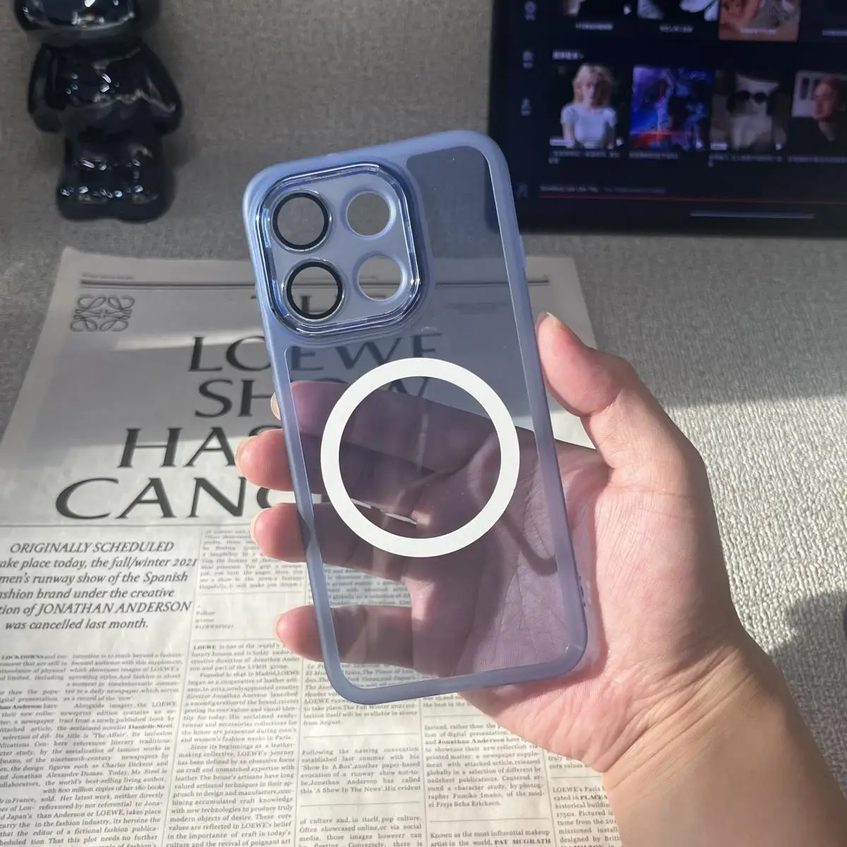 Translucent Magnetic TPU Skin-Friendly Drop-Proof Case Cover