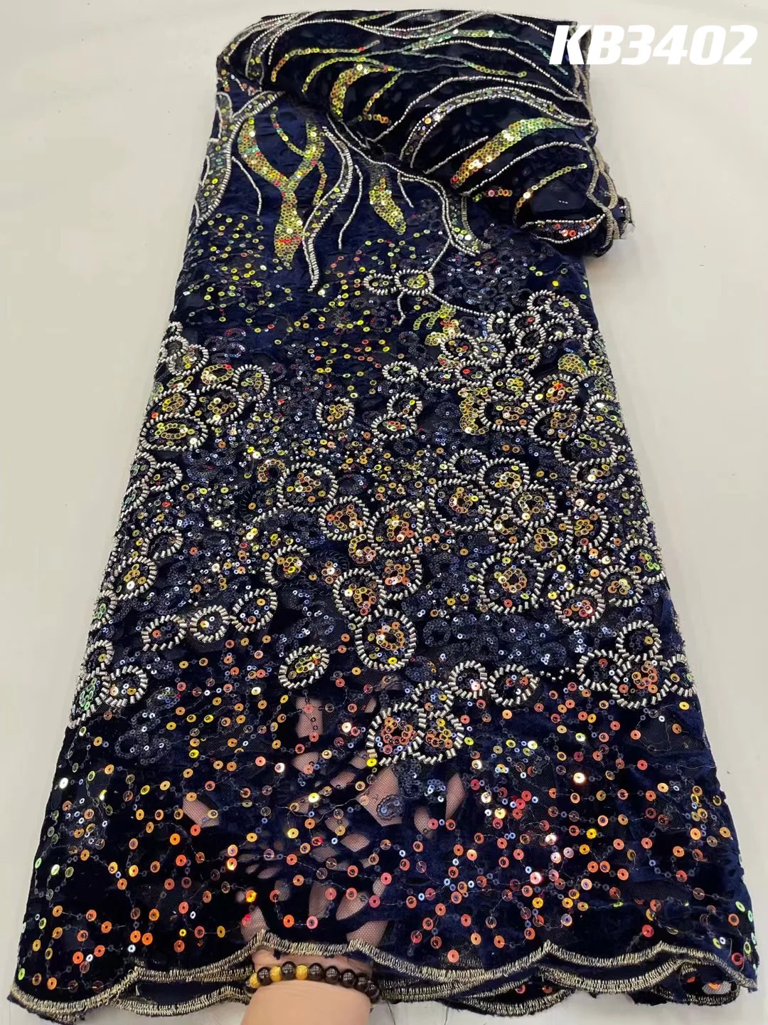 Рисунок 2 - Уникальная бархатная ткань