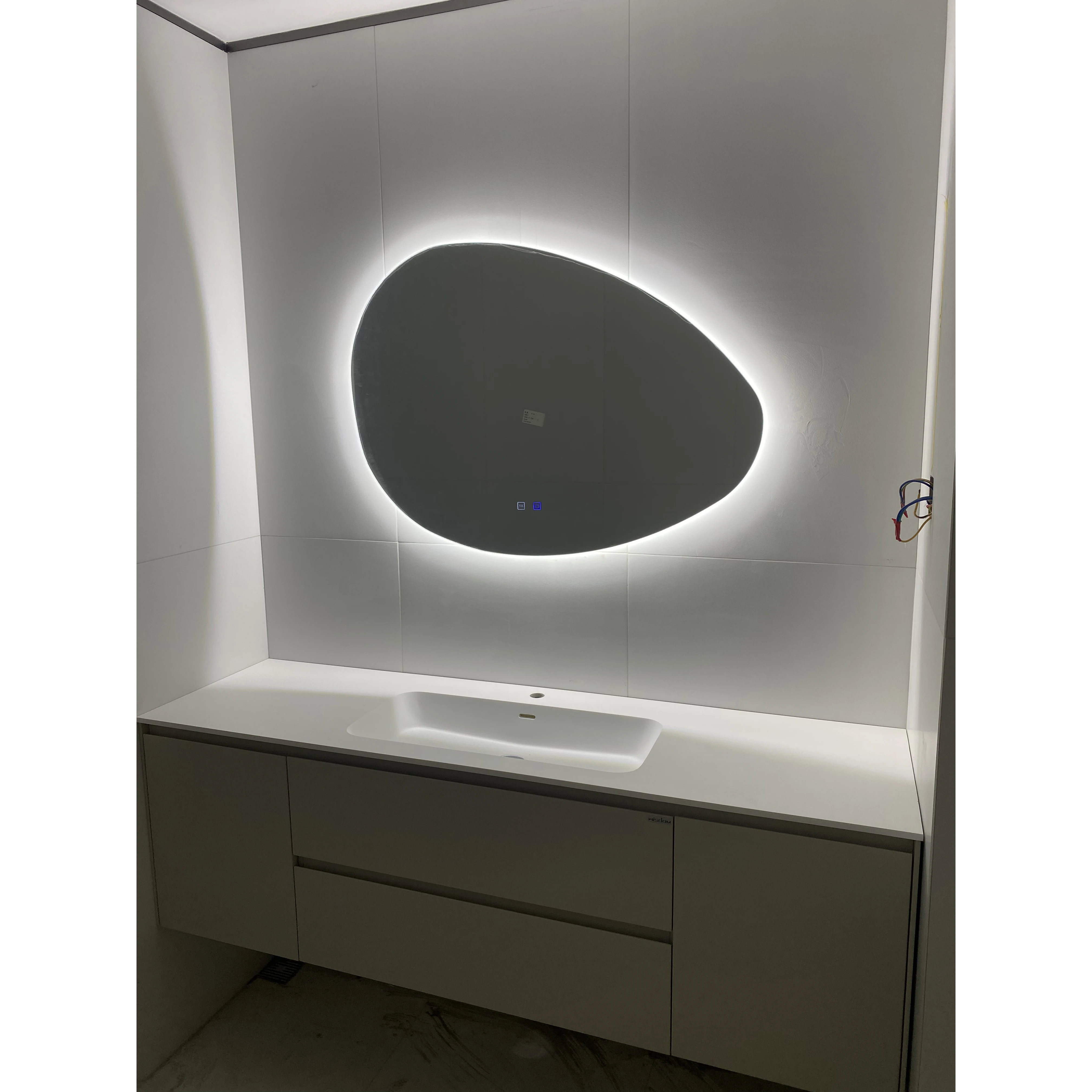 2000mm Bathroom Furniture Corian Basin Oka Wood Cabinet Light Mirror Custom-Made Comb Vanity 009A
