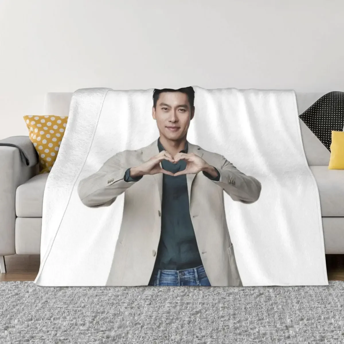 

Hyun Bin Heart Gesture Throw Blanket Fluffy Softs Weighted Blankets