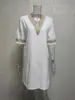 112446-aa962e.jpg Robe Sexy à Col en V pour Femme, Brodée Personnalisée, Décontractée, Couleur Unie, Été