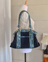 Sac à main vintage haut de gamme grande capacité, sac à bandoulière décontracté pour jeunes femmes, style chic et cool, sac sous le bras contrastant 2