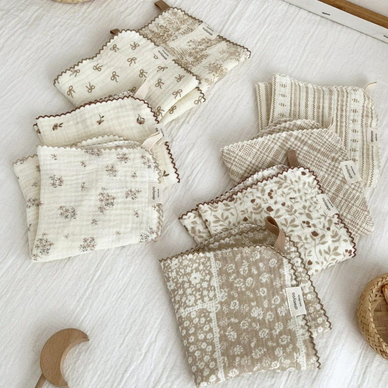 Asciugamano per il viso coreano per pulire il viso Asciugamani per saliva quadrati floreali in morbido cotone Fazzoletto per neonati per bambini Panno per il viso per neonati