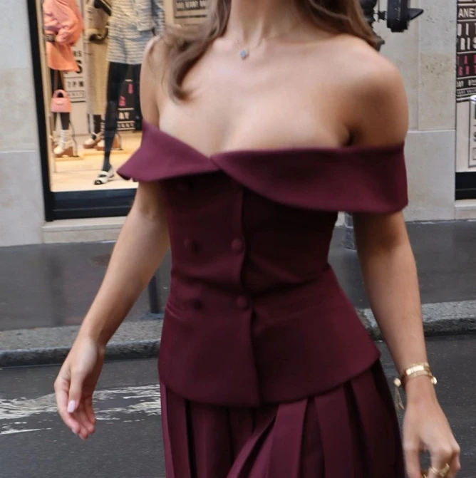 Fresh and Sweet 2Pcs for Women 2024 Summer New Style Solid Color Off-The-Shoulder Double-Breasted Top Pleated Skirt Casual Suit