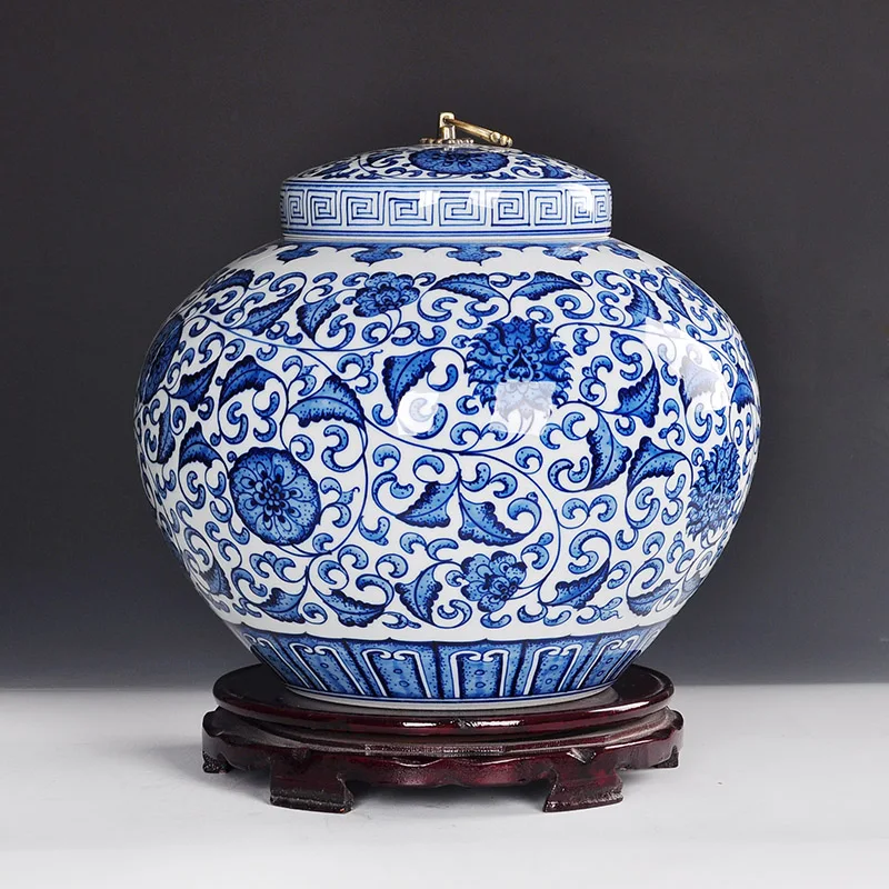 

Blue and white porcelain hand-painted large tea jar, ceramic warehouse, Pu'er set, handmade household storage