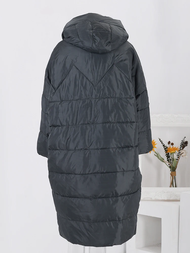 [EAM] New Winter Loose Parkas Hooded Long Sleeve Black Long Cotton-padded Warm Loose Big Size Jacket Women Fashion 2026 JD12101