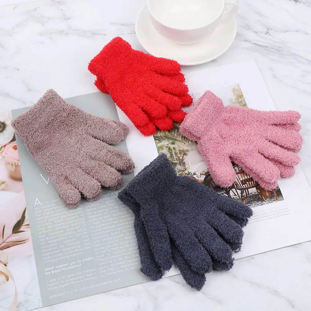 Hot Sale 0-11 Years Old Kids Winter Coral Plush Gloves Baby Full Fingers Soft Warm Candy Colors Mittens For Boys Girls