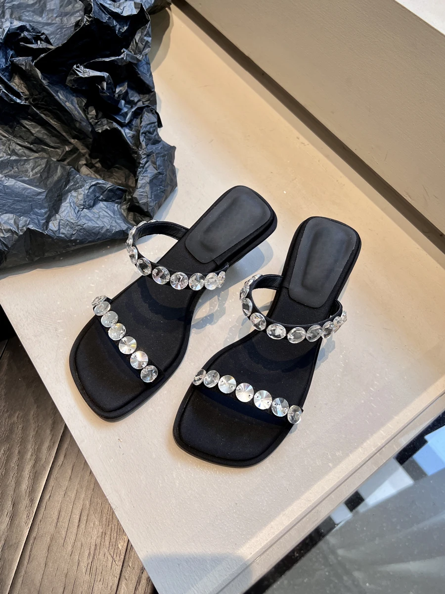 

Женские сандалии на ремешке стразы, шлепанцы с круглым носком, без застежки, элегантная повседневная универсальная обувь