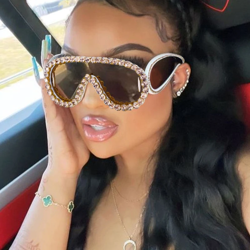 

Oversized Punk Diamonds Sunglasses New Women Men Luxury Rhinestone Y2K Sun Glasses Brand Designer One-Piece Shades Eyewear UV400