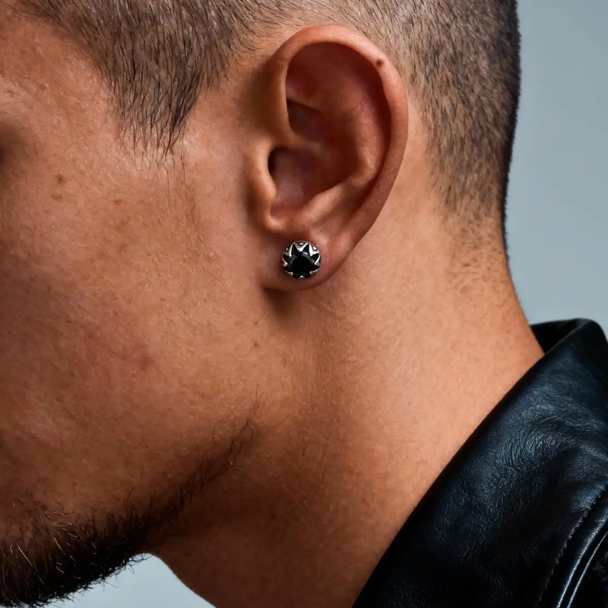 Vintage Zirkon Ohrringe für Männer, Casting Crown Silber Farbe Edelstahl Ohrstecker, Trend Piercing Ohrring Schmuck Geschenk – Detail 5