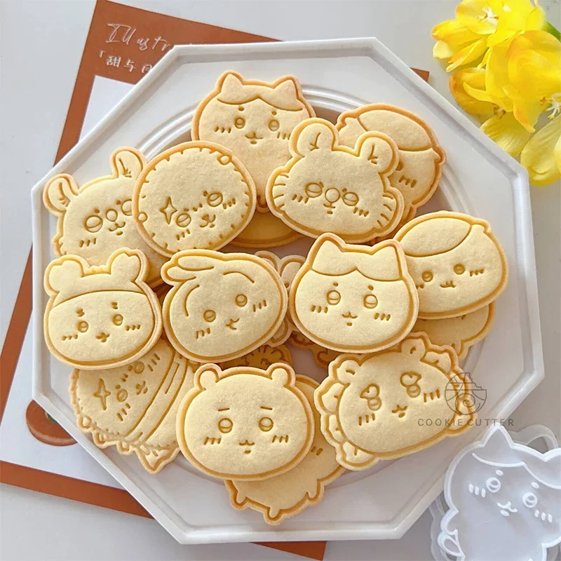AZA3 Japanese Cartoon Chiikawa Cookie Mold Usagi Hachiware