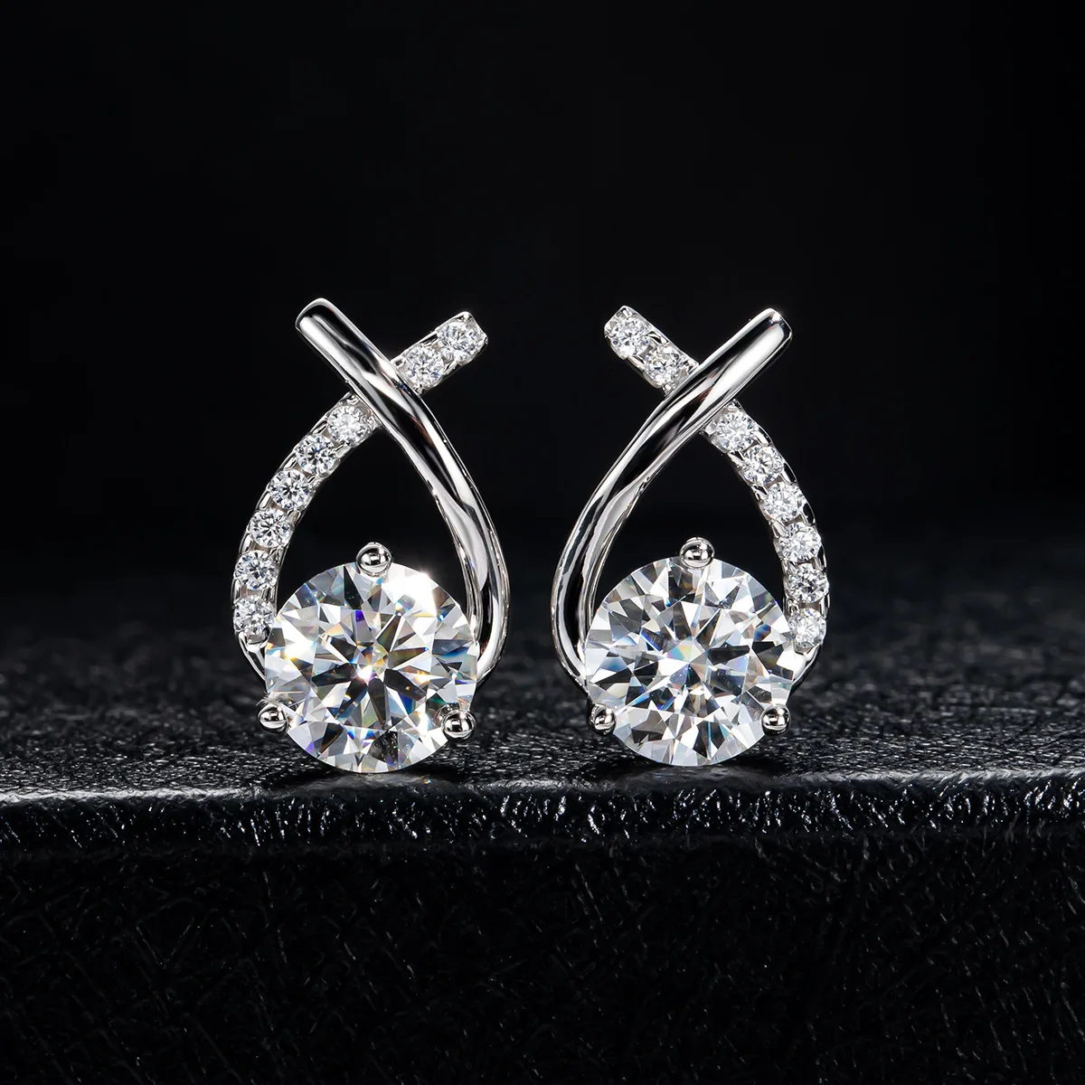 

Onelaugh Total 4 Carat D Color Moissanite Diamond Earrings for Woman 925 Sterling Silver 18K Gold Plated Moissanite Stud Earring