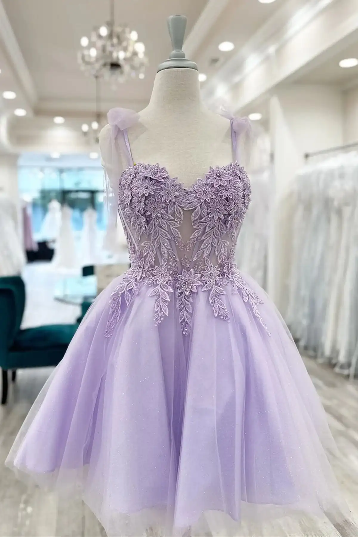 Lilac Short Prom Dresses Sweetheart Lace Applique Beaded Sequined Spaghetti Strap Ball Gown Mini Formal Party Evening Gowns