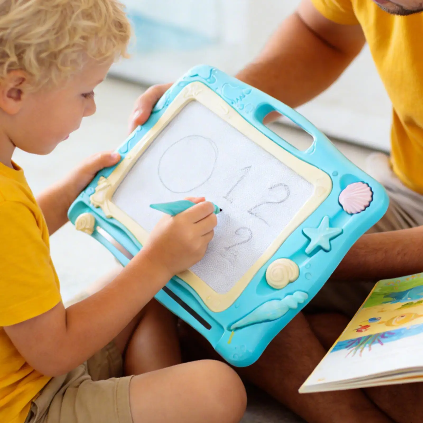 어린이용 자석 그림판 페인팅 패드 펜 스탬프 포함 지울 수 있는 글쓰기 보드 여행용 장난감 생일 선물 소년 소녀용