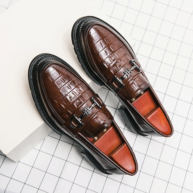 Moda In Pelle Italia Scarpe Da Uomo Da Sposa Casual 2023 Mocassini Marroni Business Scarpe A Punta Di Lusso Louboutins Scarpe Oxford Homme