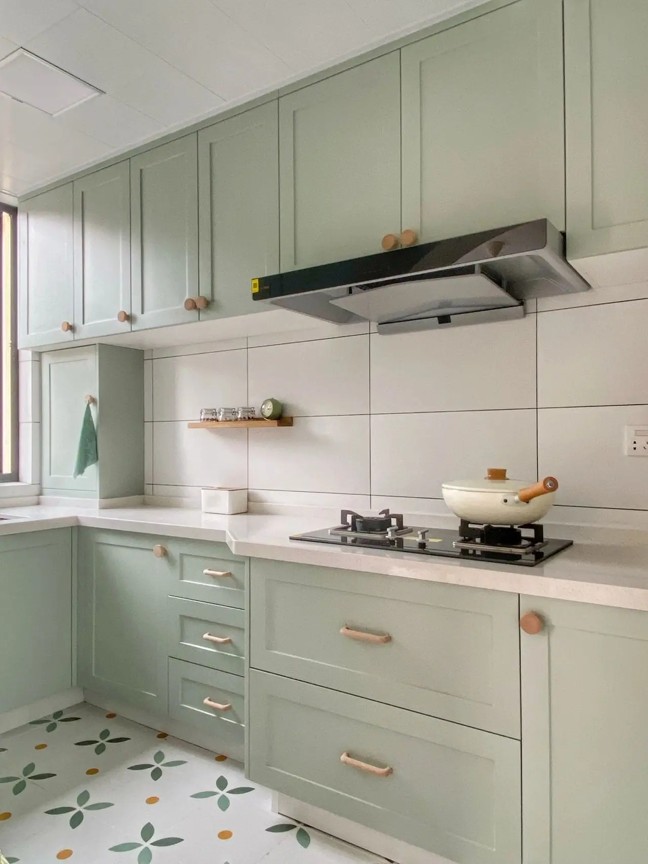 Armário de cozinha pintado de madeira maciça de móveis de cozinha de  armazenamento de cozinha de design simples - AliExpress, image size:1280x1706