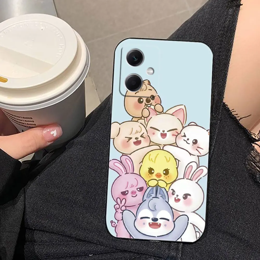 Funda Para Iphone Con Diseño Stray Kids Skzoo Stay Kpop Negro Iphone 12