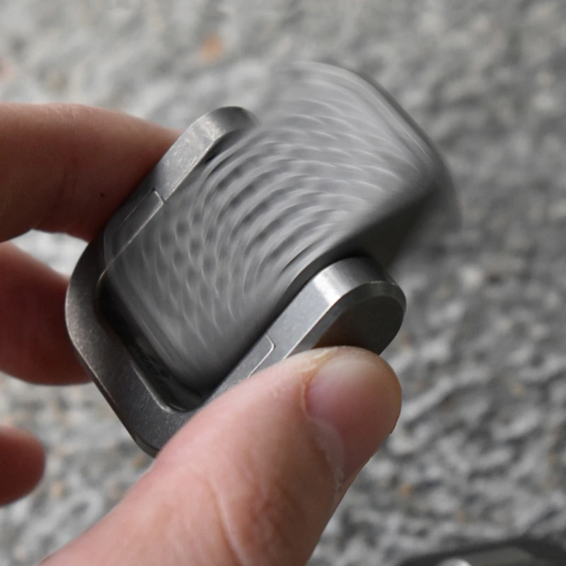 EDC Shake Mechanical Push Card Slider Decompression Fidget Spinner Titanium Alloy Magnetic Stress Relief Fingertip Gyro Toy Gift