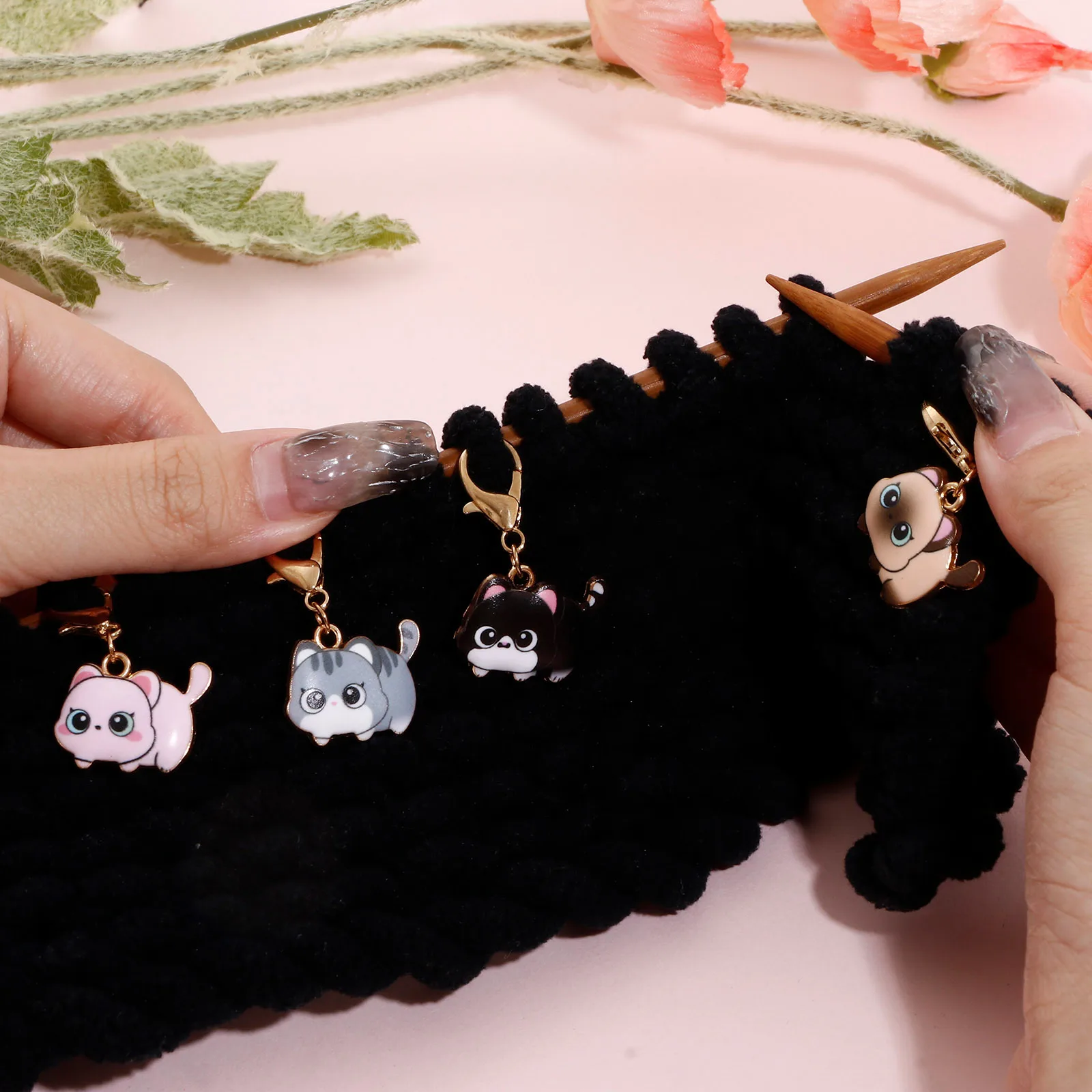 Description Picture 2 of item7PCs/Set New Enamel Cartoon Cat Knitting Stitch Markers Cat Alloy Crochet Latch For Diy Craft Kits Needle Marker Sewing Tools