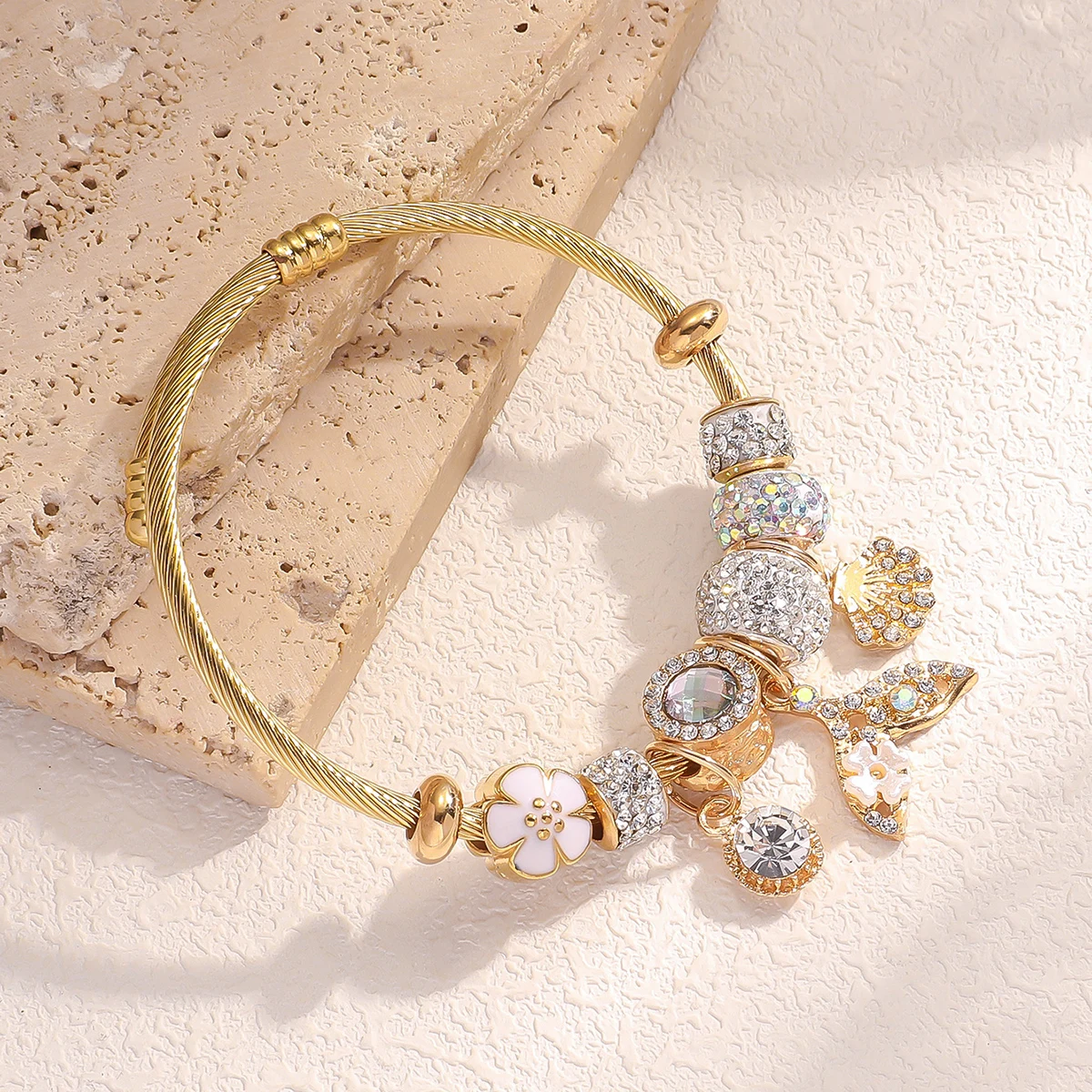 1 Damenmode-Meerjungfrau-Armband mit mehreren Elementen und Perlen, passendes Zubehör für den täglichen Gebrauch für Hochzeiten – Detail 6