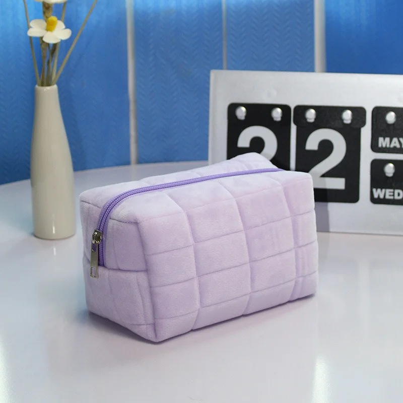 Cute Plush Makeup Bag for Women Portable Travel Small Cosmetic Bags Solid Color Zipper Toiletry Bag Washing Pouch Storage Bags 6