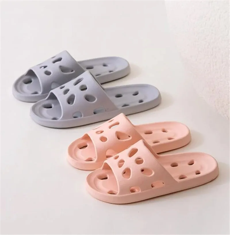Summer Leaky Slippers Bathroom Bathing Confortable Men Women Couple Home Indoor Non-slip EVA Sandals Slippers Beach Slippers 4