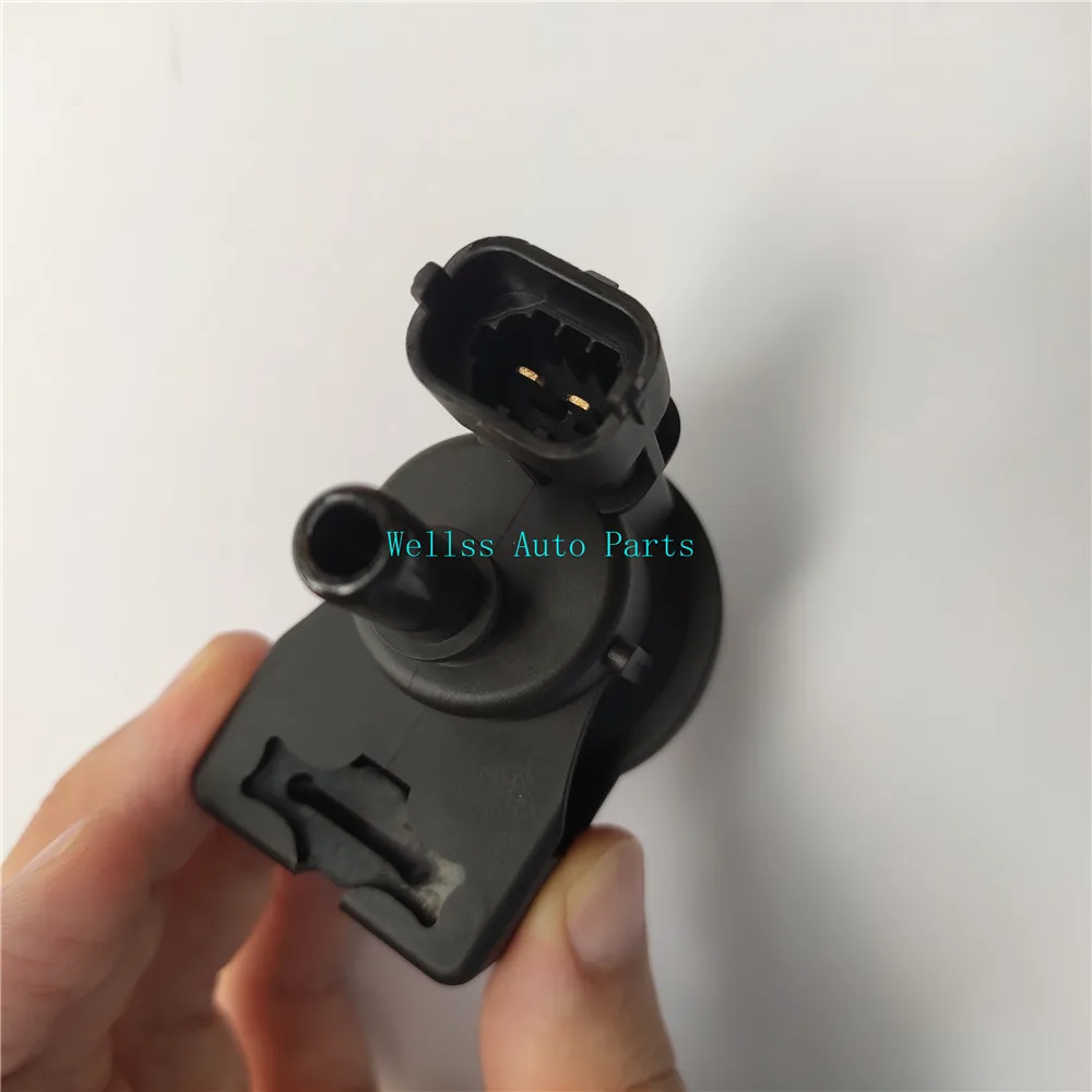 Original VACUUM VALVE 0280142522 55583792 Vapor Canister Purge Control Valve for Opel Insignia A 1.6