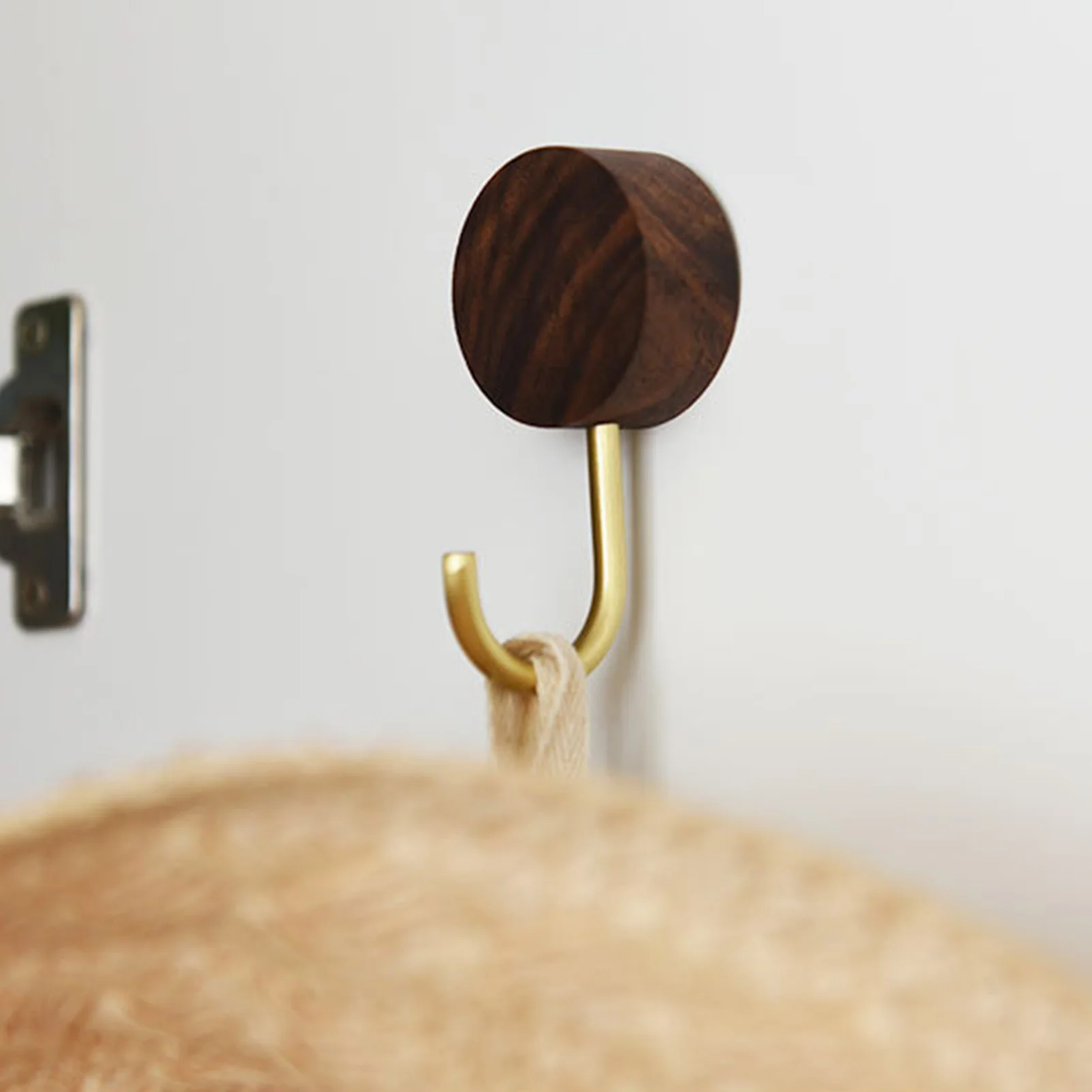 Walnut Wood Brass Hook Screw Wall Hanging Door Keychain Hanger Bathroom Coat Hat Hook Kitchen Accessory Organize Decor
