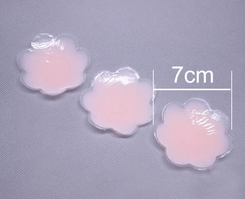 Silicone Nipple Cover Reusable Invisible Self Adhesive Silicone Breast Chest Nipple Cover Bra Pasties Pad for Woman