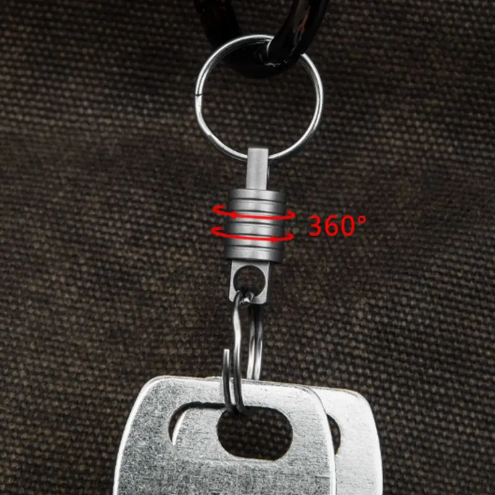 High Quality Portable Titanium Alloy Keychain Ultra-light 360° Rotatable Car Key Ring Brass Keychain Outdoor Small Tool