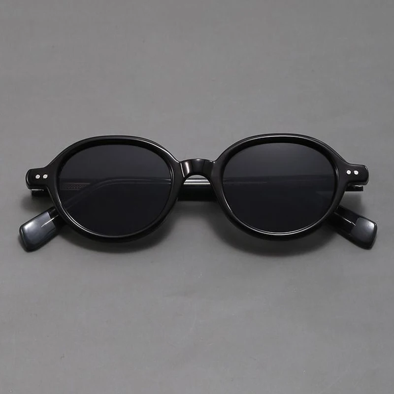 Vintage-Inspired Green Round Sunglasses with Leopard Print Accents and UV400 Protection