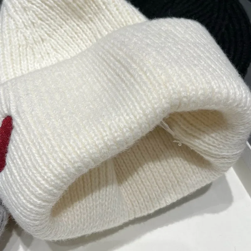 Unisex Heart Embroidery Winter Hat Thick Warm Soft Fleece Beanie Lightweight Stretchy Comfortable Fashionable Design