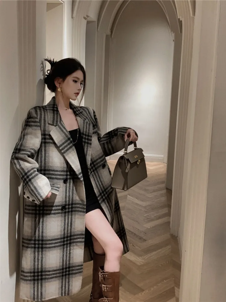 Coat Overcoat Women's Mid-Length Thickened Warm Double-Breasted Striped Suit Collar Plaid Woolen AutumnWinter High-Grade Fashion