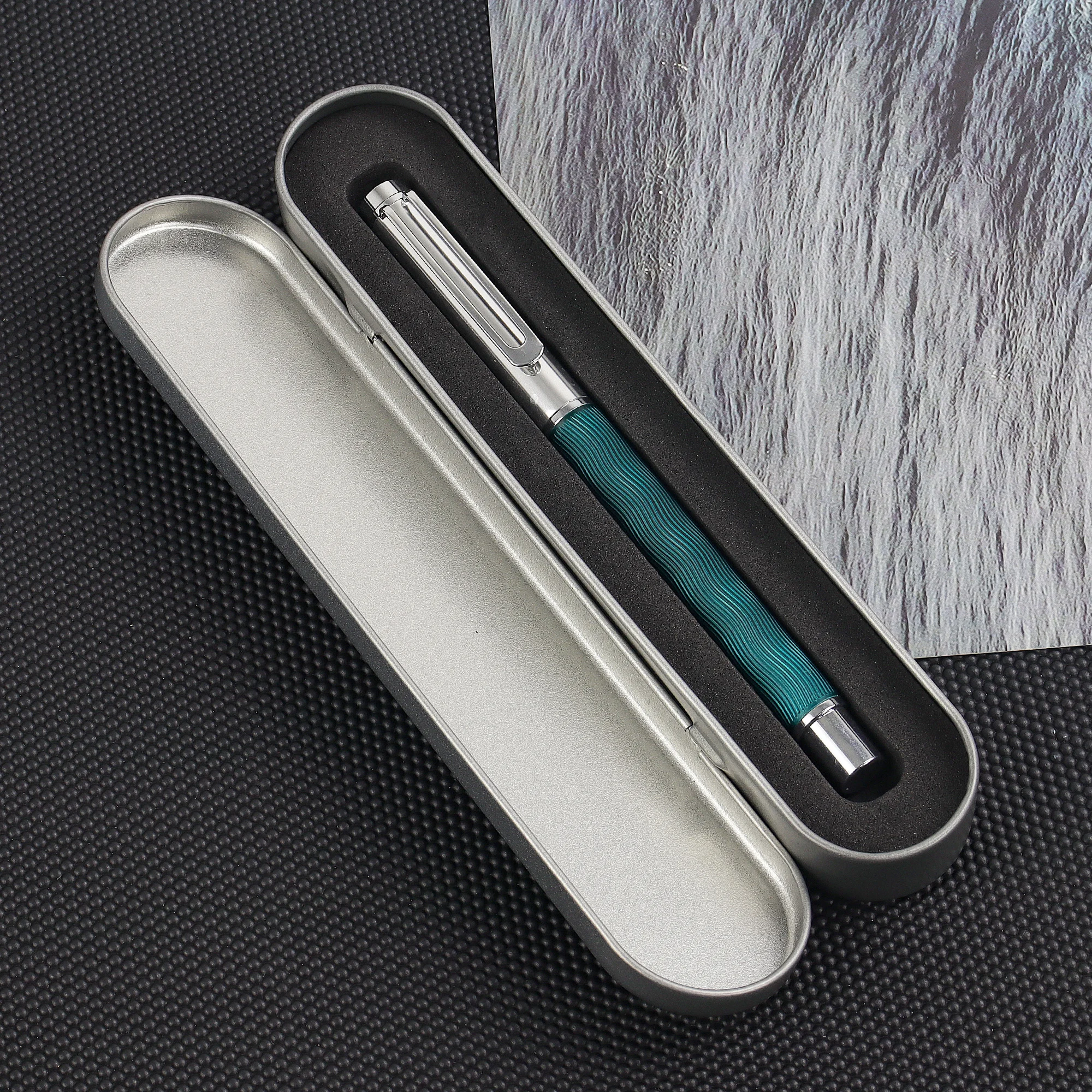 Pluma Estilográfica Diplomat Elox Ring De Color Negro Y