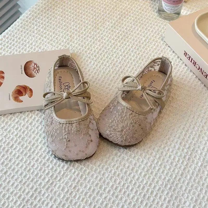 2026 Neue Frühlings-Prinzessinnen-Schuhe für Mädchen Beige Spitze Mesh Schleife Mary Jane Ballerinas Atmungsaktive Kinderschuhe – Detail 8