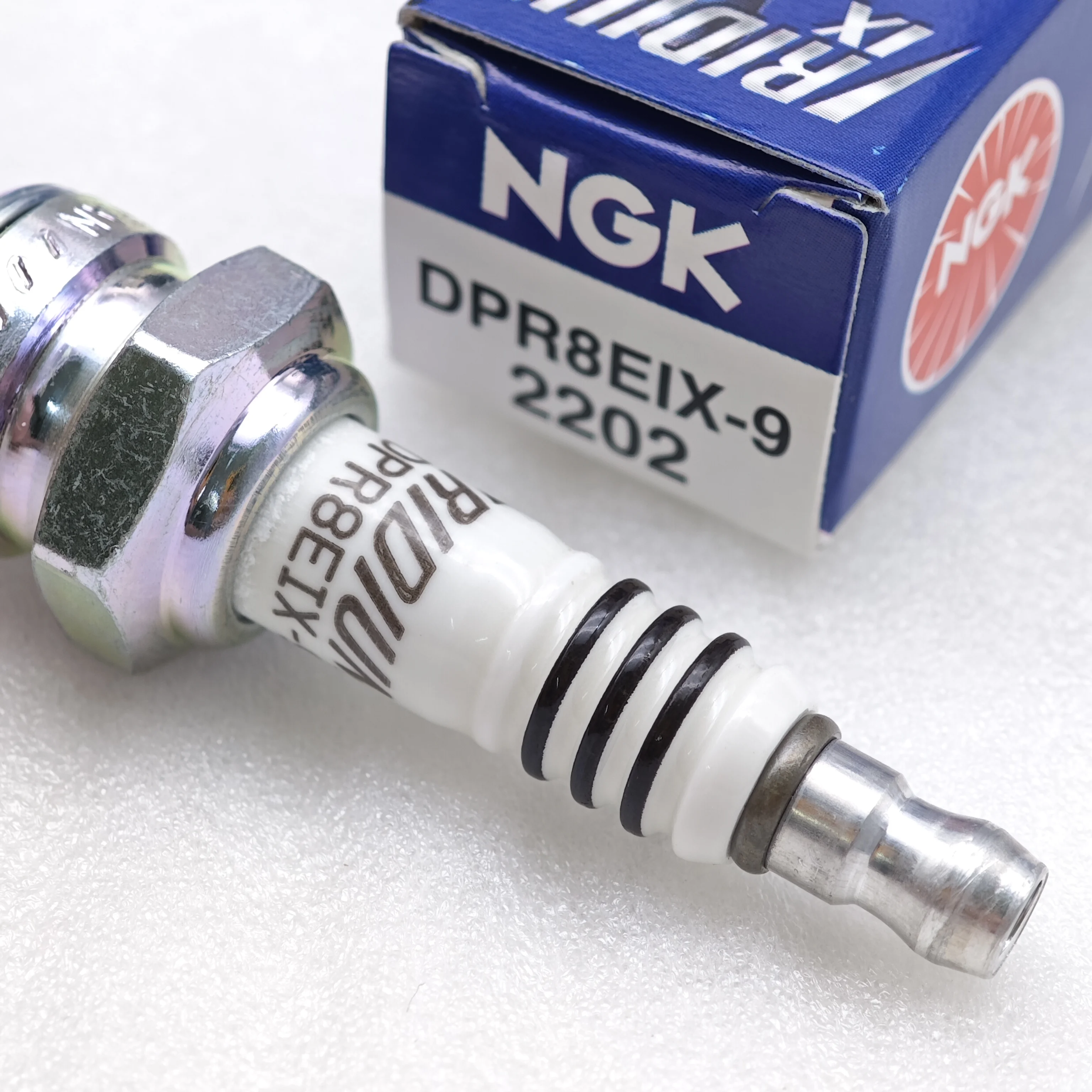 1pcs DPR8EIX-9 2202 NGK Iridium IX Spark Plug Motocycle Upgrade