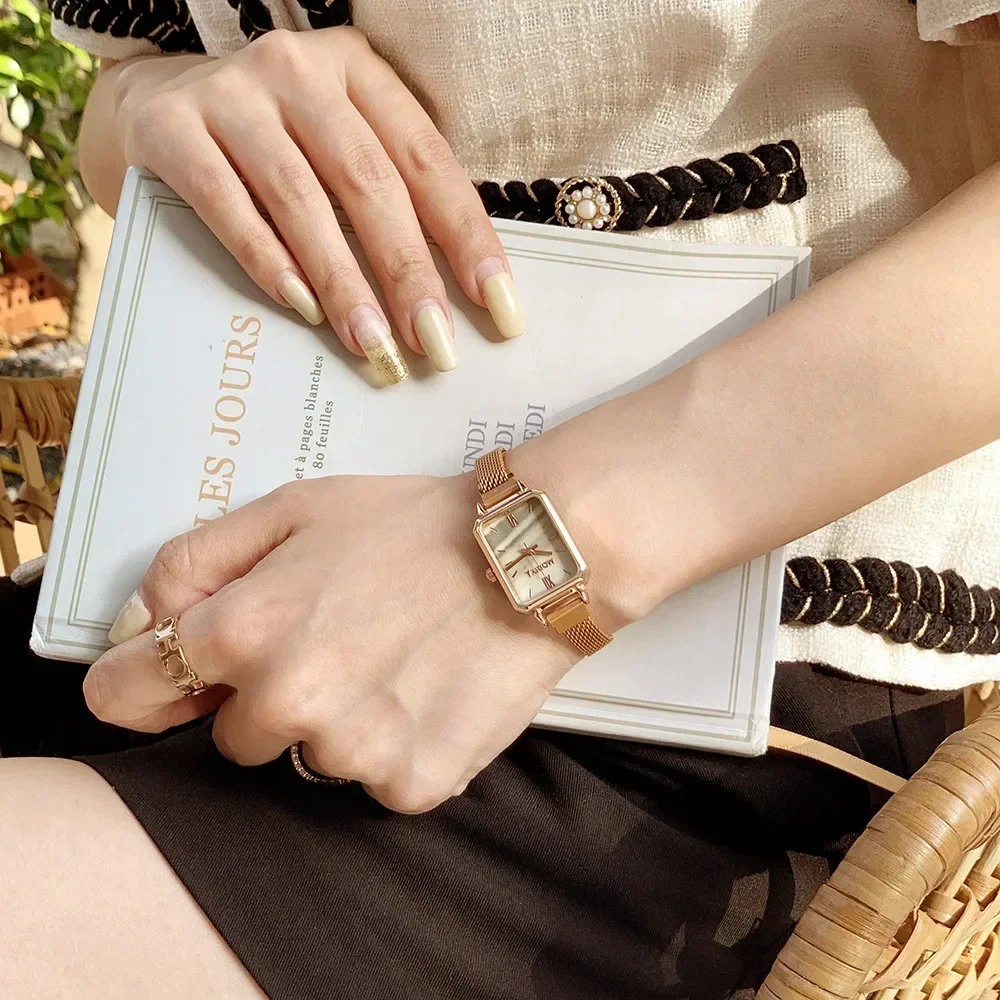 2024 New Women Watches Fashion Square Ladies Quartz Watch Magnetic Strap Green Dial Simple Rose Gold Mesh Luxury Women Watches 6