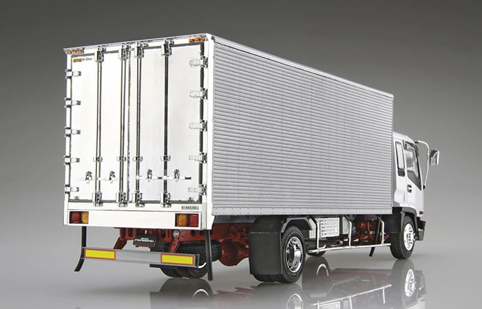 AOSHIMA 1:32 Isuzu Forward High Star refrigerated truck 05920 