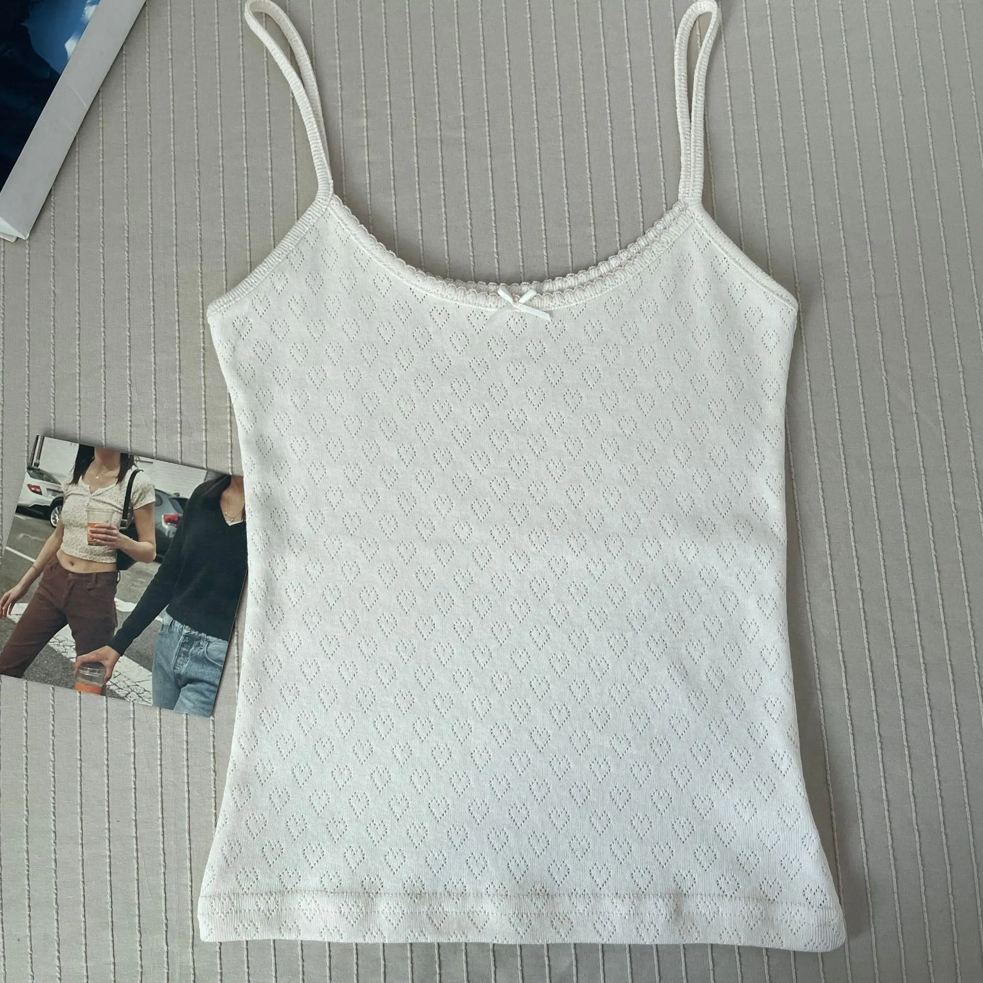 Heart eyelet apricot