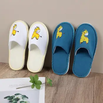 Belle pantofole per bambini da viaggio comode pantofole in cotone pantofole piatte per cartoni animati per la casa graziose scivoli antiscivolo scarpe da interno 1