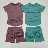 Ensemble de sport 2 pièces pour femme : T-shirt à manches courtes taille basse et short, idéal pour la gym, l'entraînement, le fitness, le jogging, le yoga – Doux et extensible 3