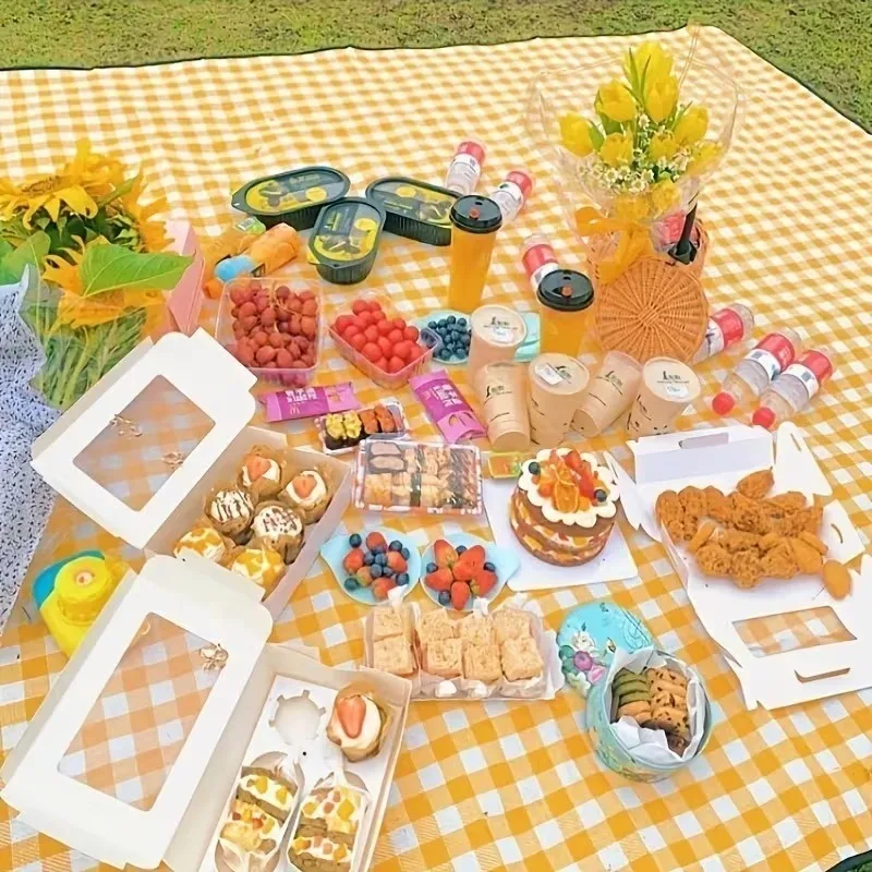 Outdoor Picnic Mat Waterproof Moisture-Proof Camping Ground Mat Thickened Picnic Blanket for Outdoor Activities and Grass Land 3