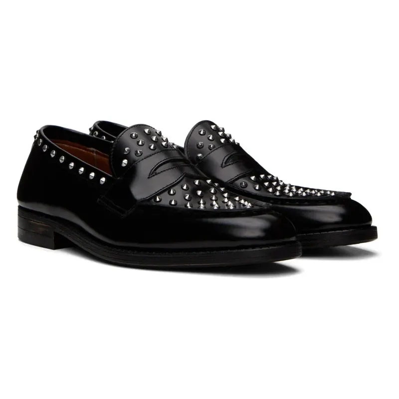 

Black Leather Handmade Rivets Men Shoes Studs Spike Shoes Silver Glitter Loafers Fashion New 2023 Runway Shining Dress Shoes