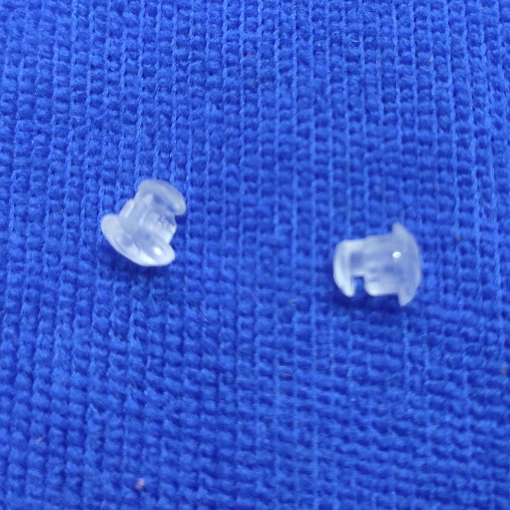 

Ls2 lens anti fog patch pinlock anti fog patch plastic card plastic nail hole 0.5cm diameter